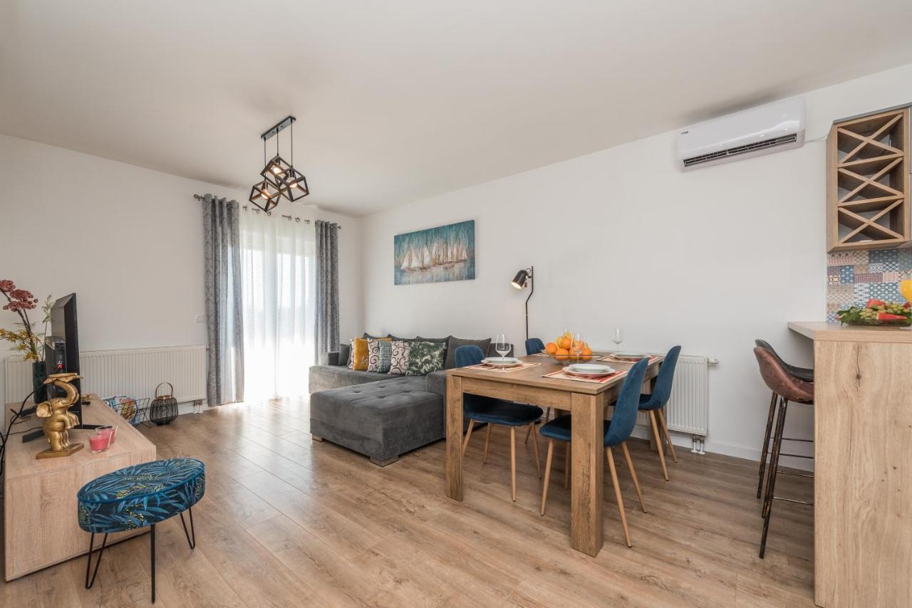 Apartmani Dmarie Privlaka  Eksteriør billede