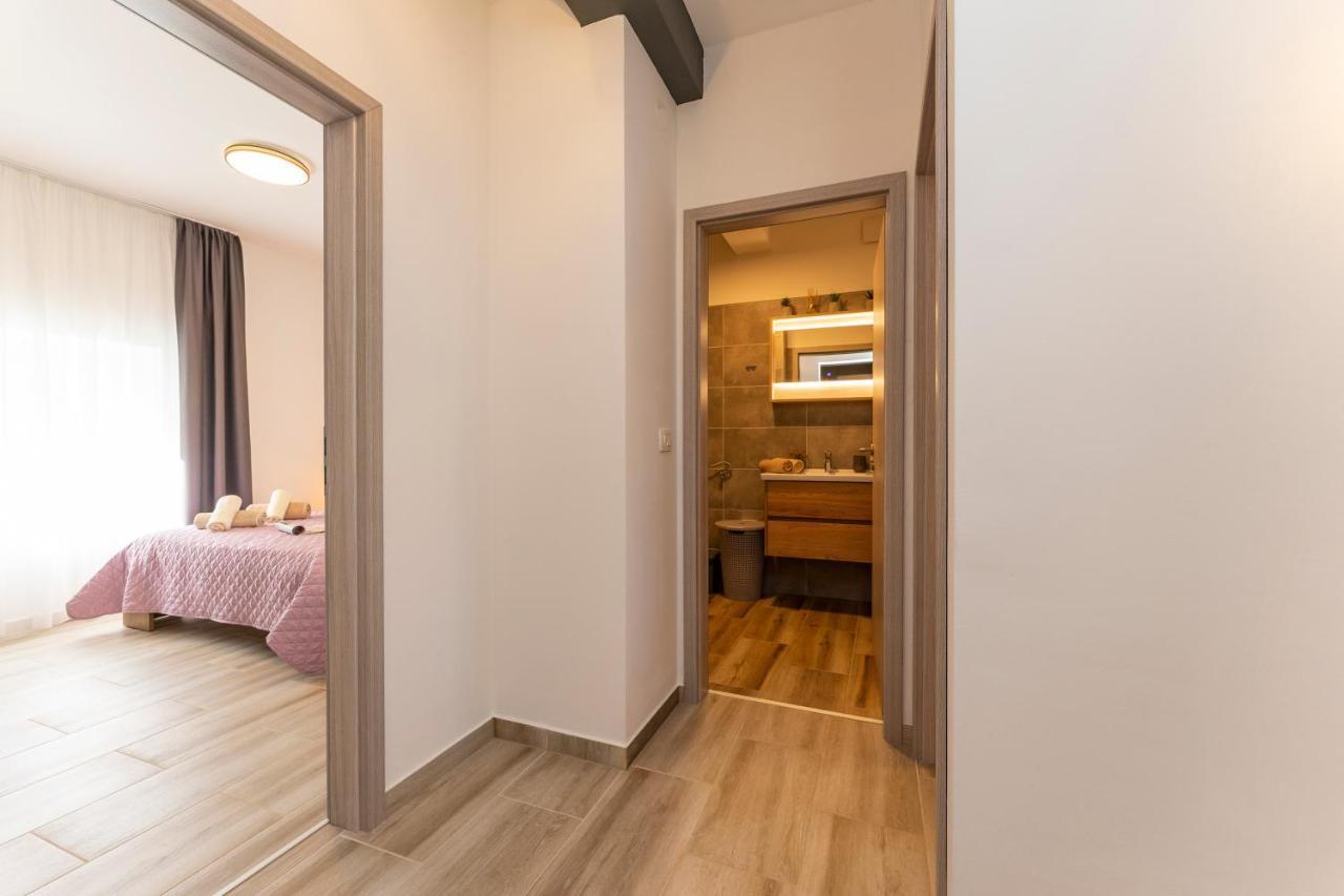 Apartmani Dmarie Privlaka  Eksteriør billede