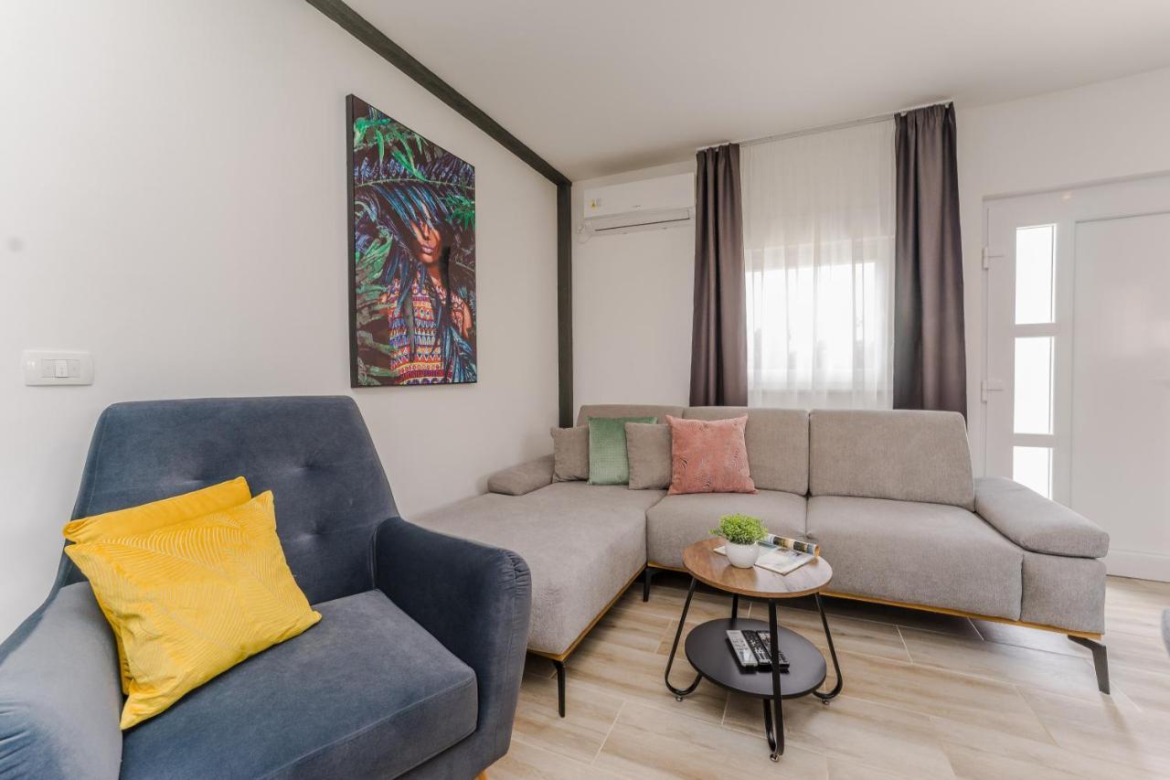 Apartmani Dmarie Privlaka  Eksteriør billede